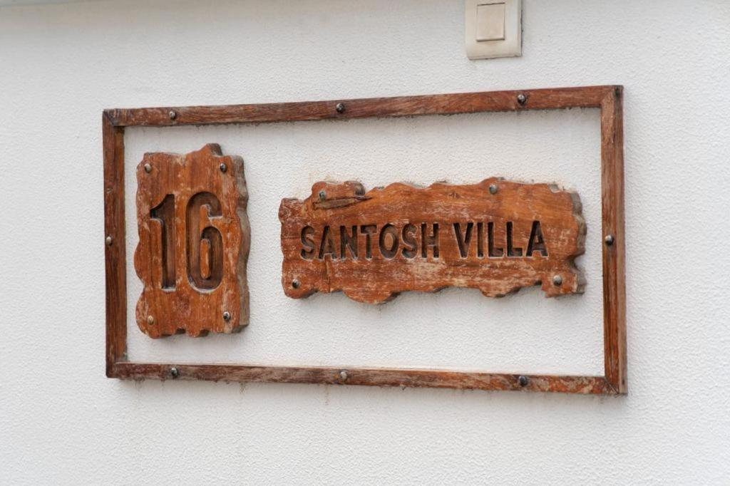 Santosh Villa - The House Of Antiques And Art Ουνταϊπούρ Εξωτερικό φωτογραφία