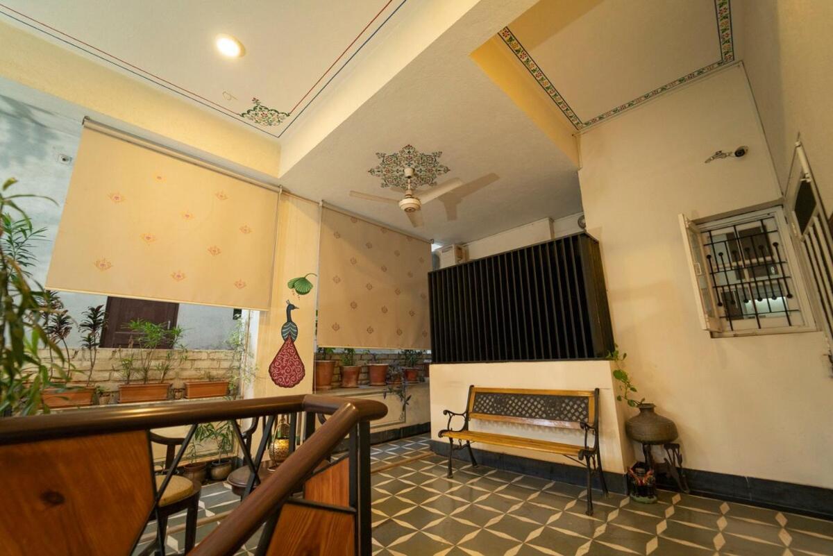 Santosh Villa - The House Of Antiques And Art Ουνταϊπούρ Εξωτερικό φωτογραφία