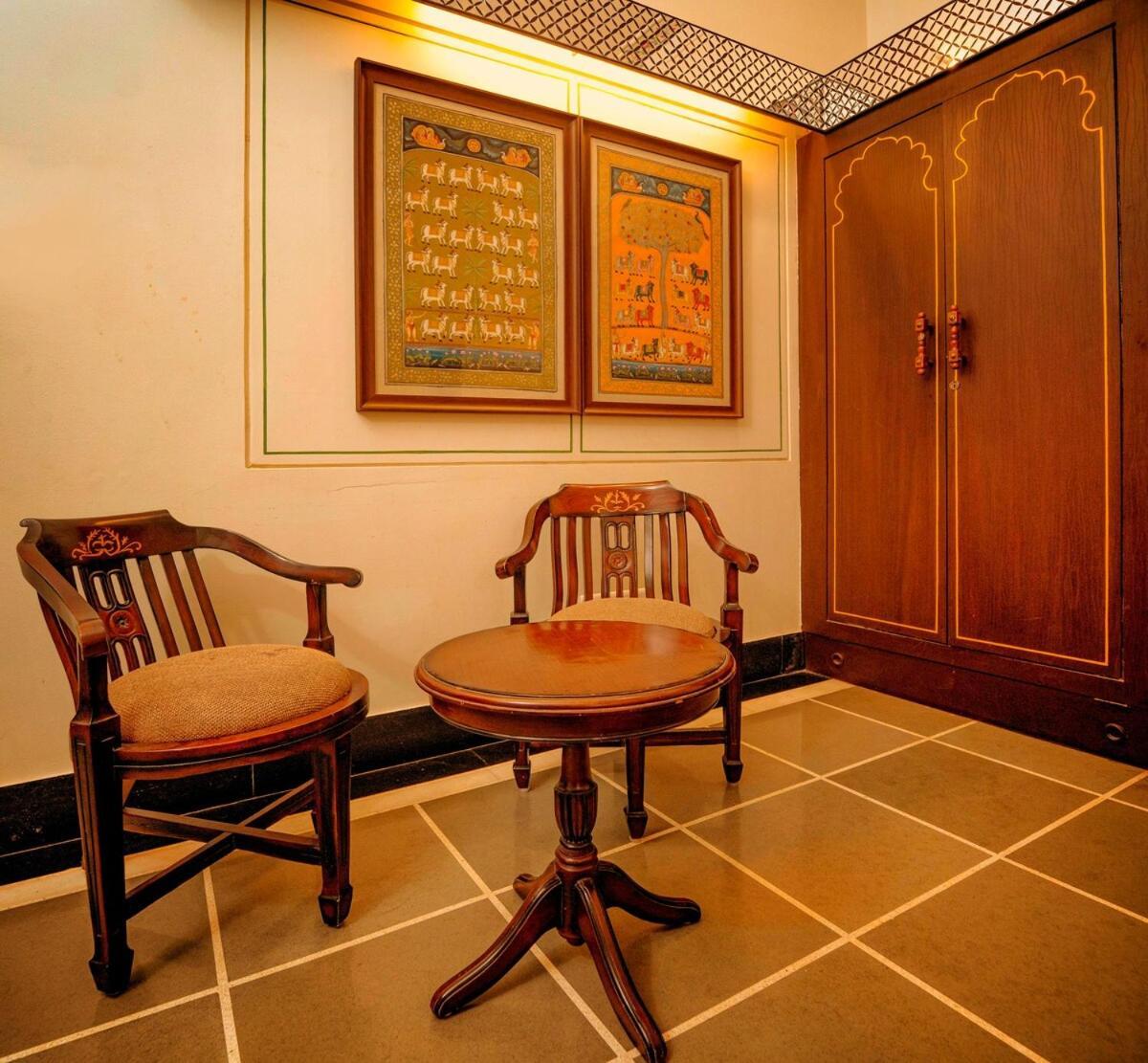 Santosh Villa - The House Of Antiques And Art Ουνταϊπούρ Εξωτερικό φωτογραφία